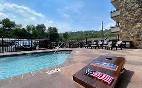 Howard Johnson By Wyndham Downtown Gatlinburg